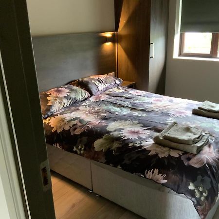 Small,Smart,Tidy 2 Bed Apartment Galway Eksteriør billede