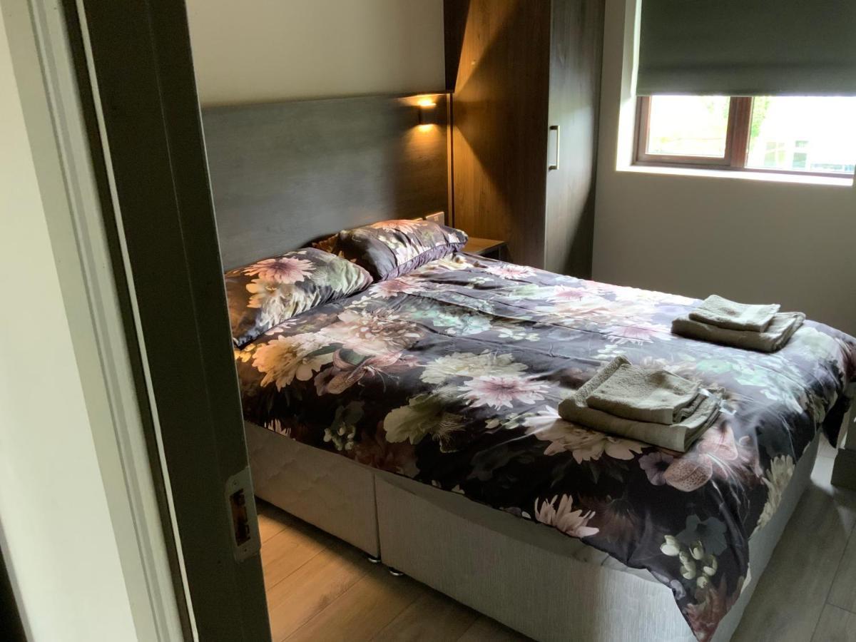 Small,Smart,Tidy 2 Bed Apartment Galway Eksteriør billede