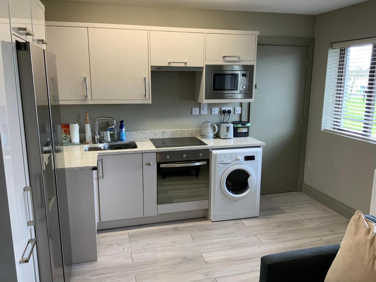 Small,Smart,Tidy 2 Bed Apartment Galway Eksteriør billede